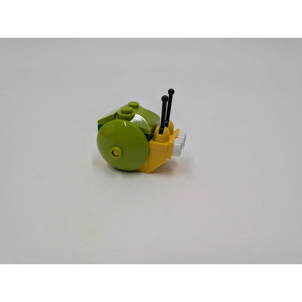 LEGO Movie 2014 Giant Snail Minifigure Cloud Cuckoo Palace 70803 Yellow Green